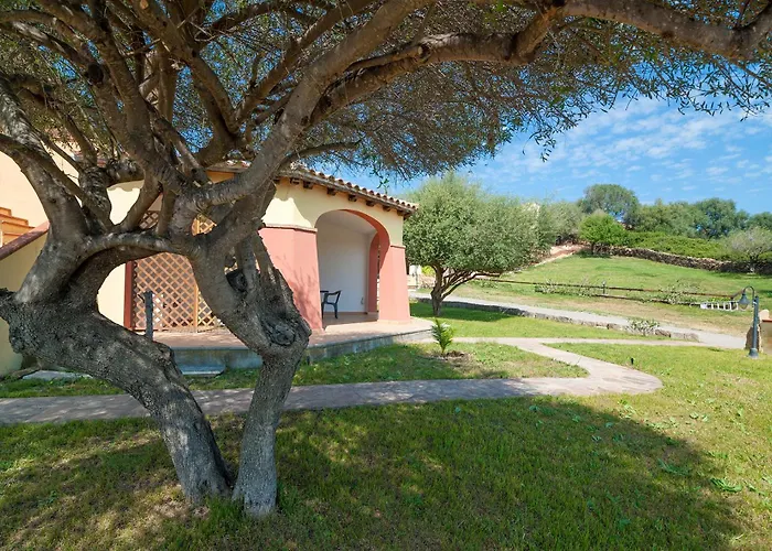 Aparthotel Li Troni Budoni