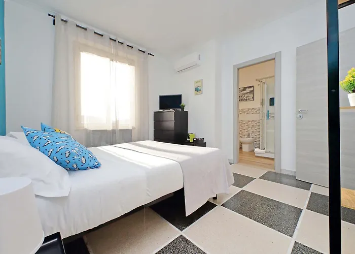 The Colours Rooms Guest House Roma