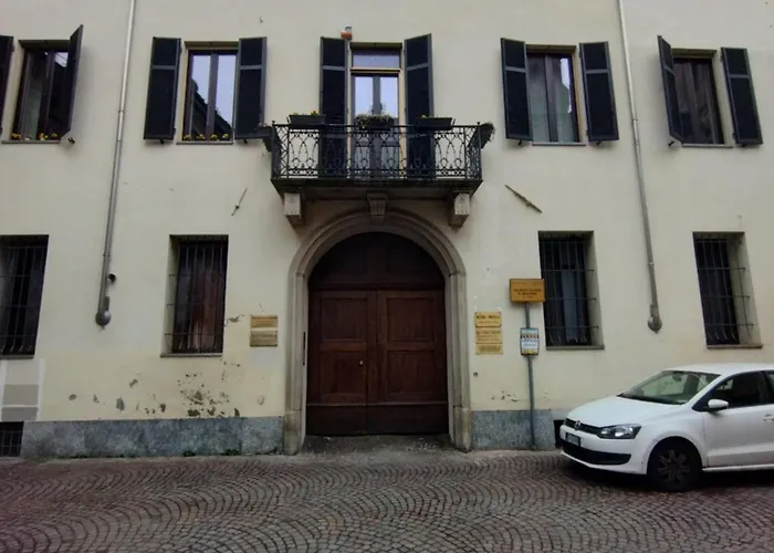 Palazzo Cusani Charming Rooms Vercelli
