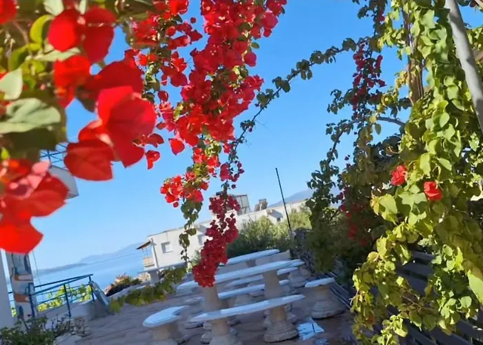 Leon Hotel Sarandë
