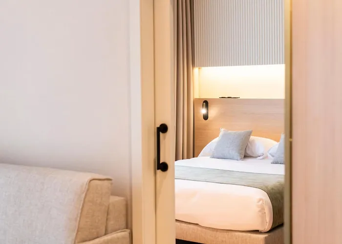 Aparthotel Atenea Calabria Barcellona