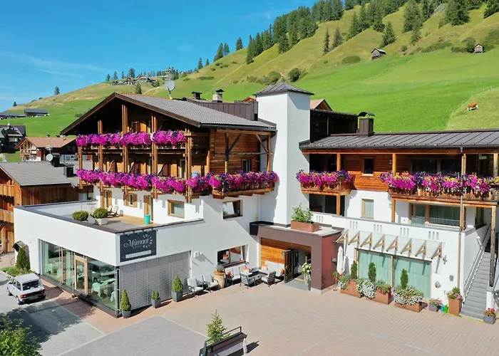 Hotel Garni Jasmin San Cassiano 