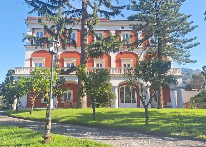 Hotel La Tuja Relais Du Parc Vico Equense