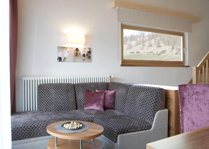 Hotel Stoeres - Active Wellbeing San Cassiano 