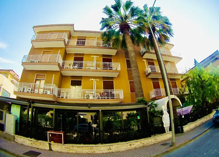 Hotel Jole Marina dʼMarina dʼAndora