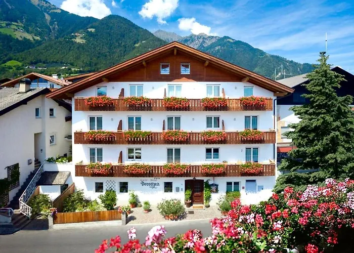 Garni Hotel Dorothea Tirolo