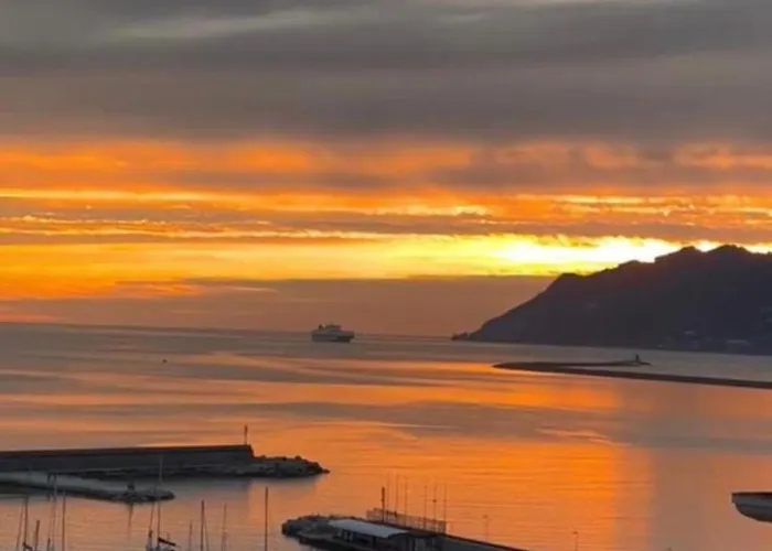 Mareluna Penthouse - Luxury Suites Salerno