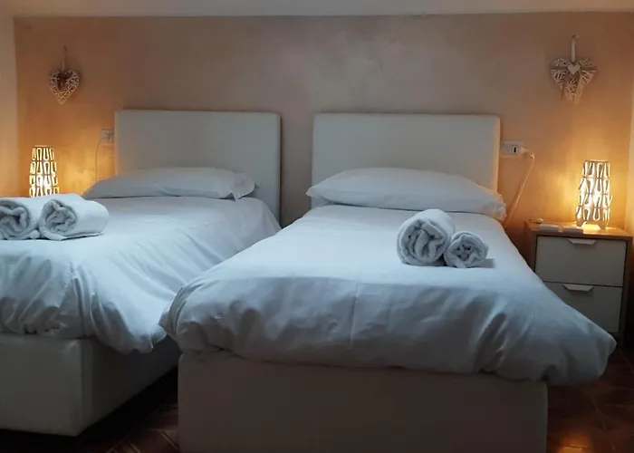 Camere Porto Vecchio Con Parcheggio A Pochi Passi Dal Castello Malcesine