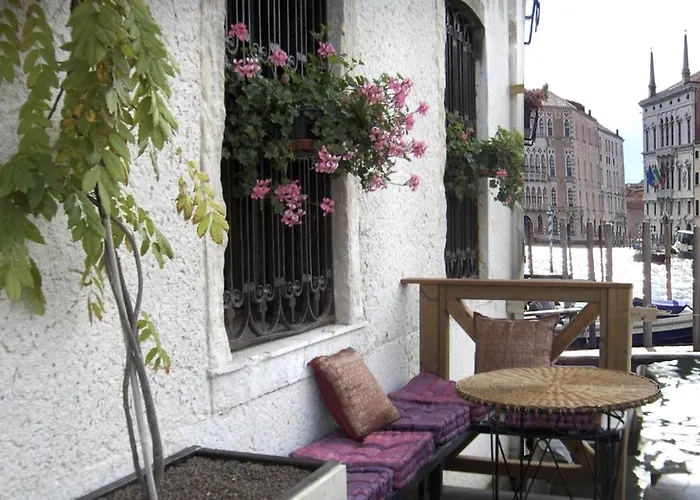 Honeymoon Suite On Grand Canal Venezia