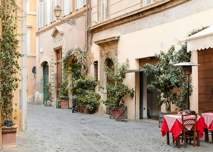 Sonder Palazzo Taverna Roma