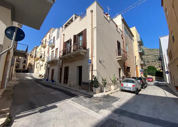 Via Siracusa 5 Castellammare del Golfo