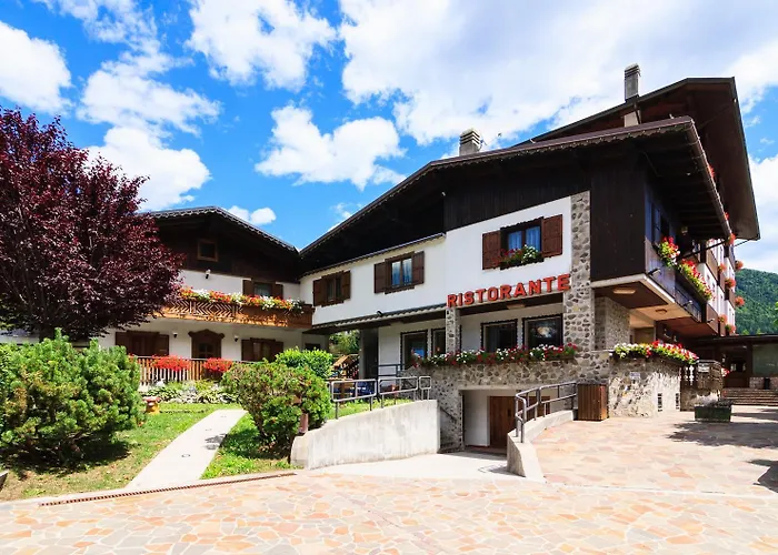 Hotel Edelweiss Con Ristorante Note Di Gusto Forni di Sopra