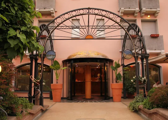 Hotel Boomerang - Check-In & Meals In Front At Hotel Sporting Salsomaggiore Terme