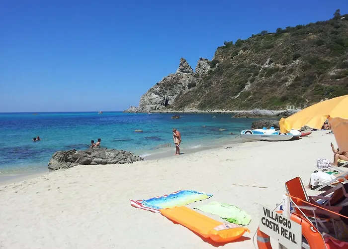 Costa Real - Garden Retreat With Private Beach, Pet Friendly Capo Vaticano