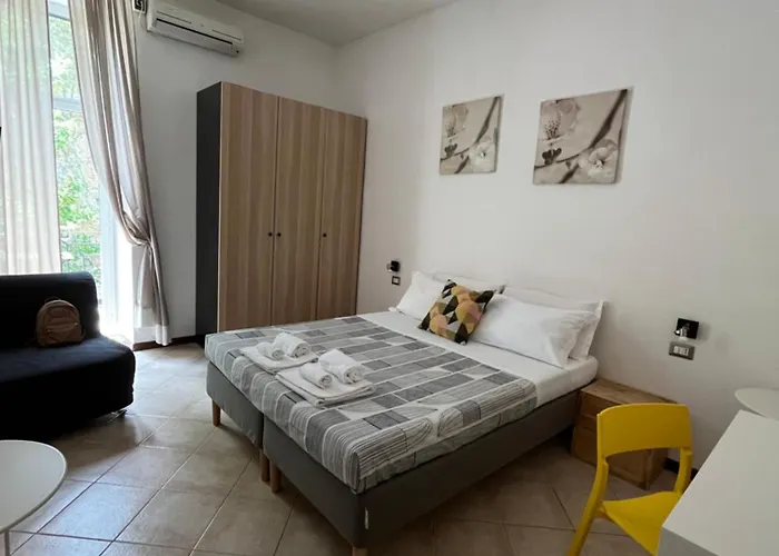 Hotel Domus Amica Roma