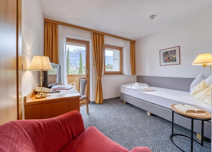 Hotel Bellevue Tirolo