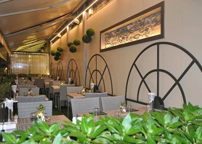 Cavour 30Tre - Hotel Moderno Stresa