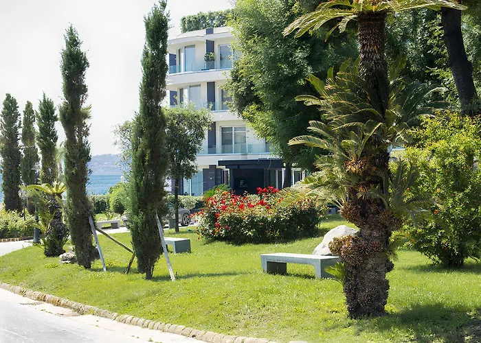 Hotel & Resort Tre Fontane Luxury Portici
