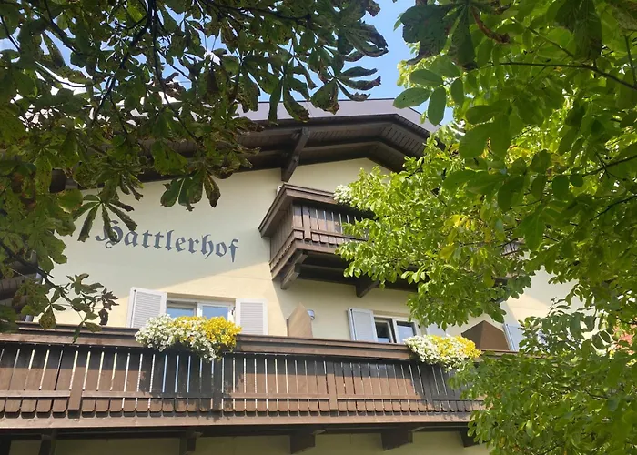 Garni Hattlerhof B&B Brunico