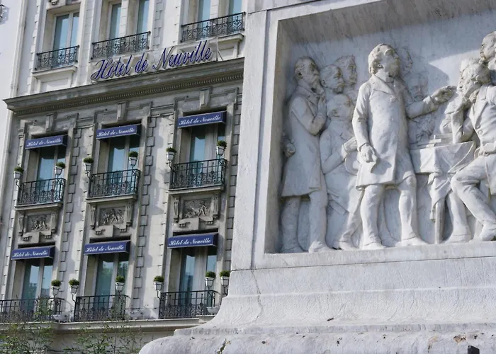 Hotel De Neuville Arc De Triomphe Parigi