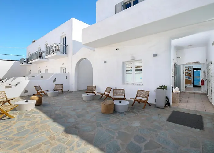 Madaky Hotel Naoussa