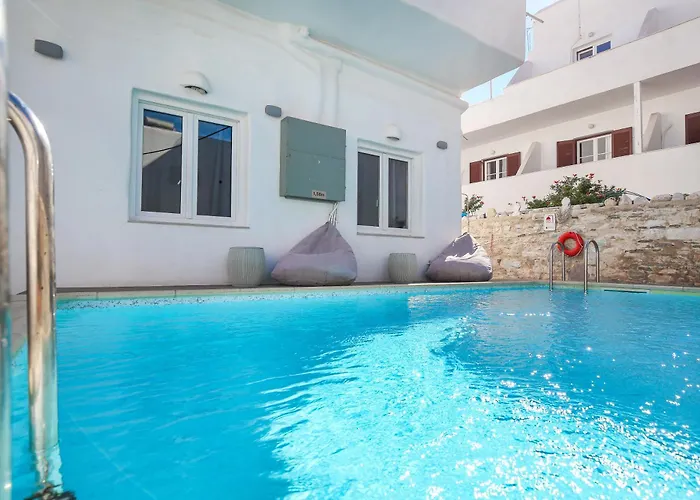 Madaky Hotel Naoussa