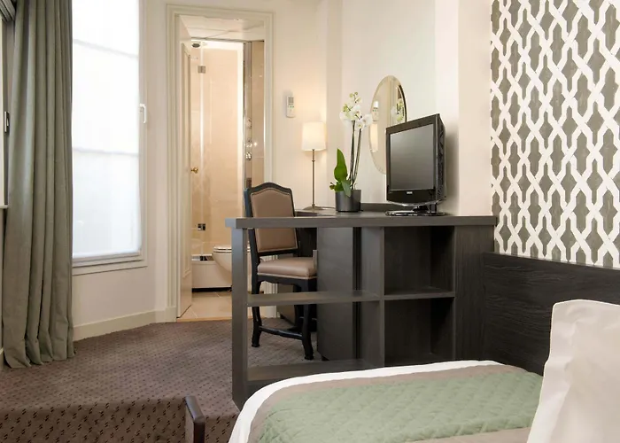 Hotel Henri IV Rive Gauche Parigi
