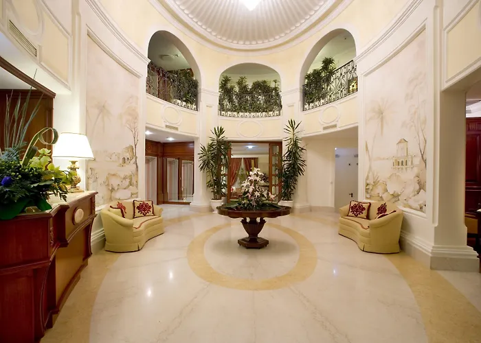 Palazzo Alabardieri Napoli