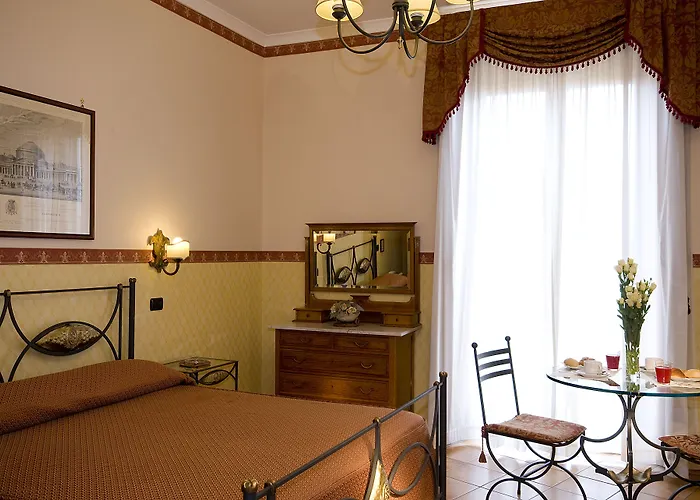 Pinto-Storey Hotel Napoli