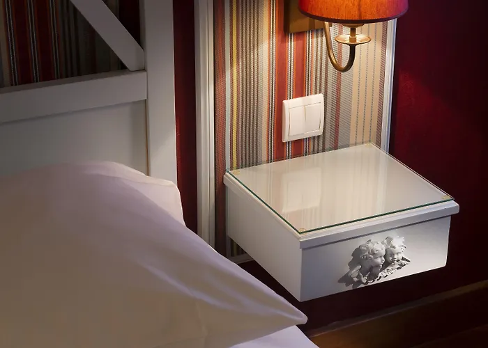 Hotel Louvre Bons Enfants Parigi