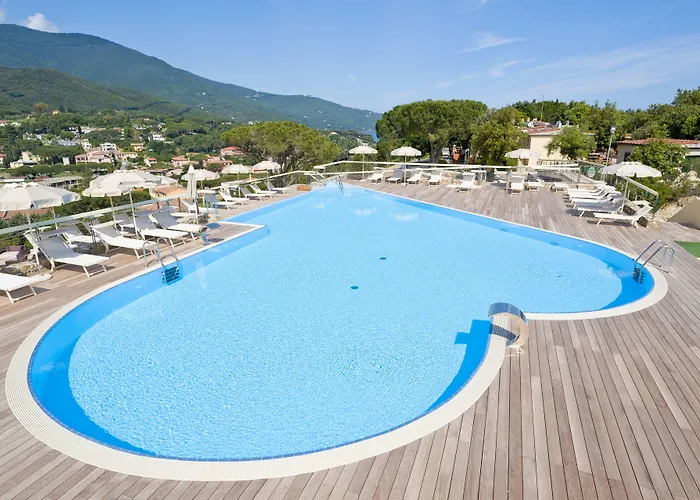 Hotel La Perla Del Golfo Procchio 