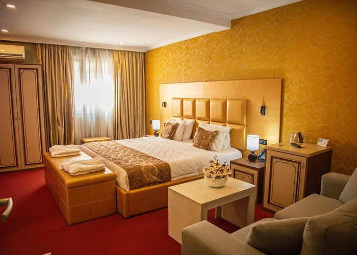 Hotel Deluxe Tirana