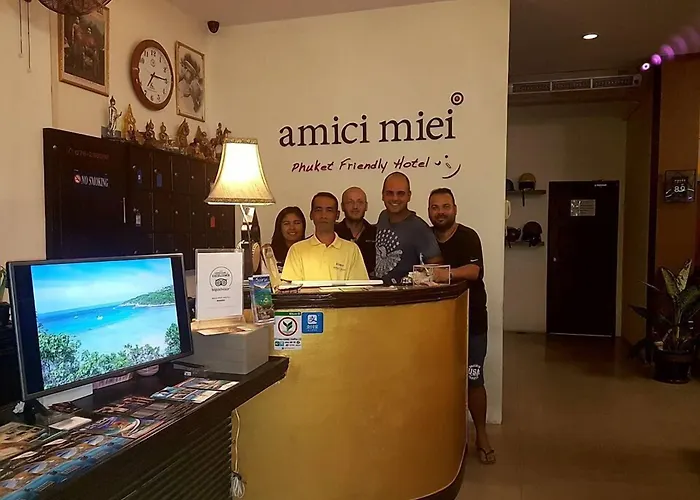 Amici Miei Guest House Patong
