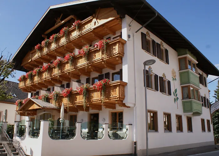 Hotel Goldene Rose Monguelfo-Tesido / Welsberg-Taisten