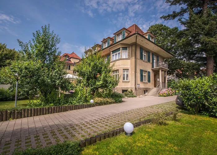 Max Aviation Villa&Apartments Berna