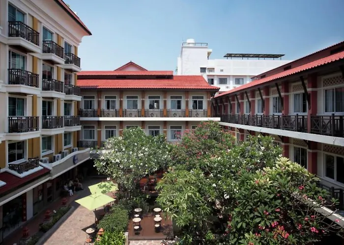 Rambuttri Village Plaza - SHA Extra Plus Bangkok