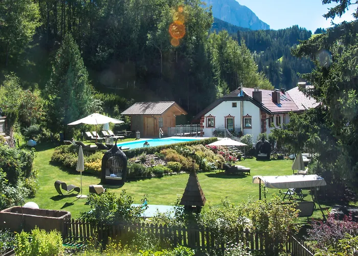 Boutique & Fashion Hotel Maciaconi - Gardenahotels Santa Cristina Val Gardena