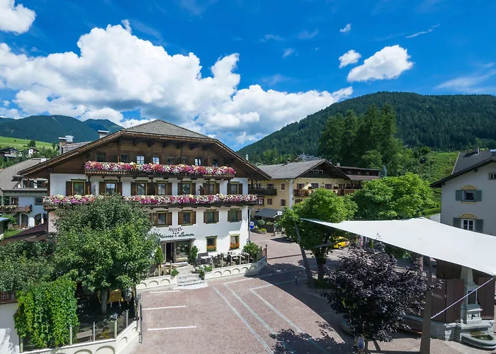 Hotel Weisses Lamm Monguelfo-Tesido / Welsberg-Taisten