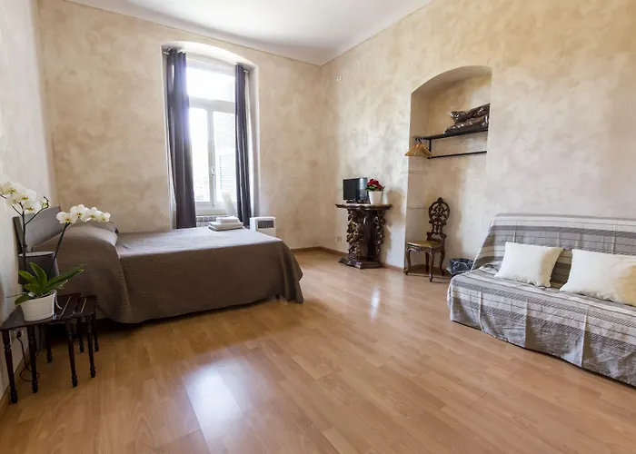 Cavour Guest House Ventimiglia