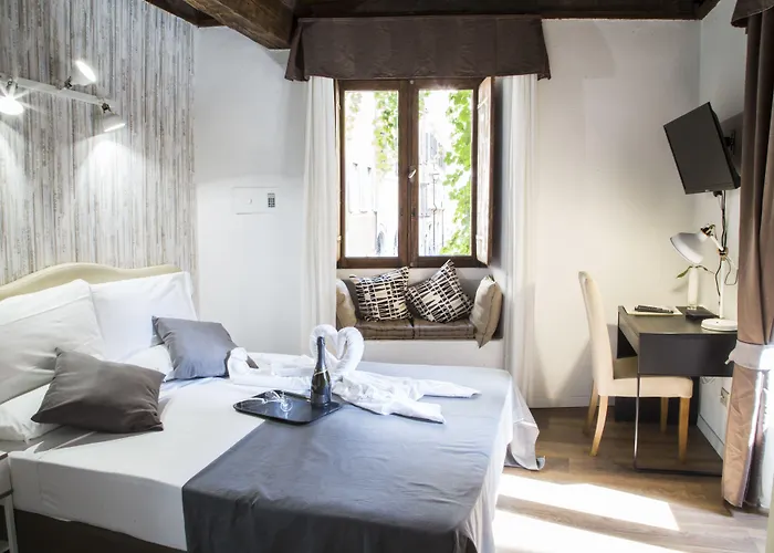 Do-Do Navona Suites Roma