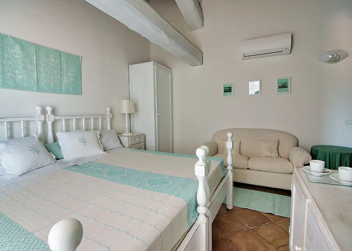 Domus Corallia-Luxury Rooms Porto Rotondo