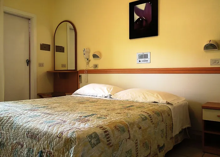 Hotel Fior Di Pino Pinarella