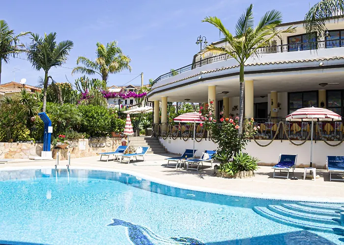 Hotel L'Ancora ex Incoronato Capo Vaticano