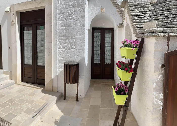 Trulli Family - Trulli&Cummerse Alberobello