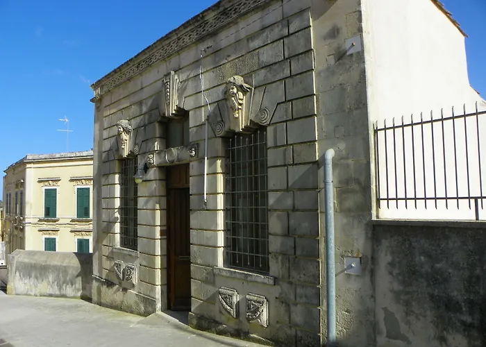 Cloris Guest House Noto