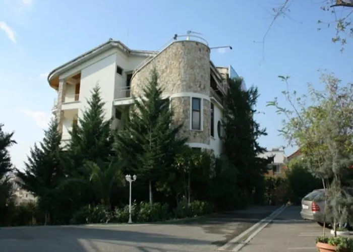 Hotel Baron Tirana