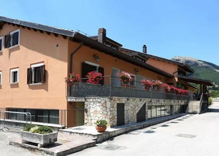 Hotel C0C00N Garden Pescasseroli