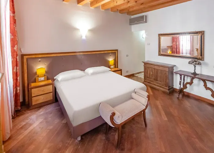 City Centre Rooms And Apartments Verona