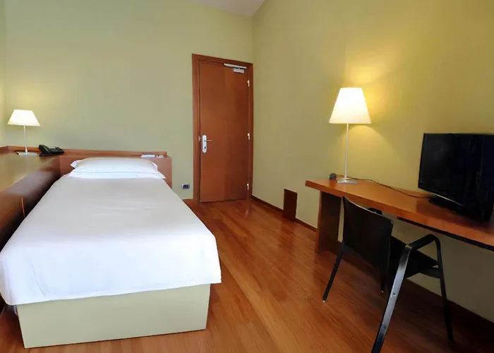 Hotel Rossini Al Teatro Imperia