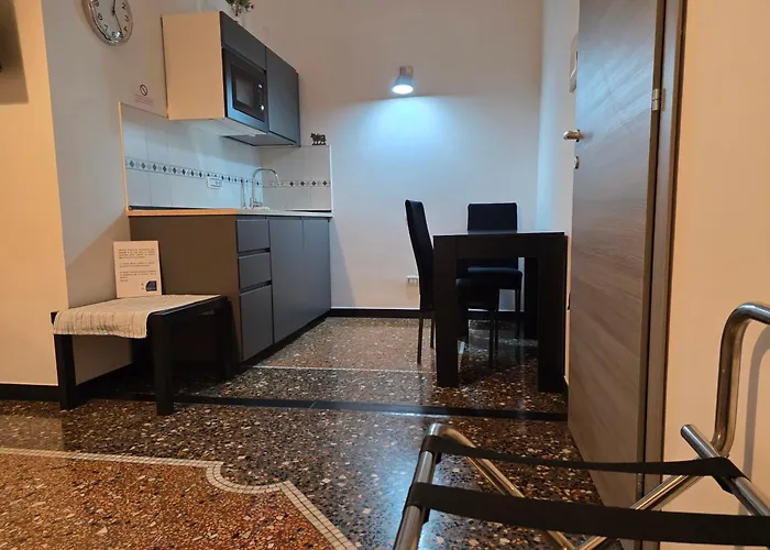 Hotel House LeoMar di Sara Genova